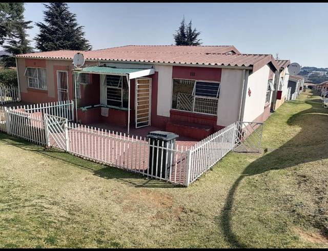 2 BEDROOM TOWNHOUSE FOR SALE IN RIDGEWAY